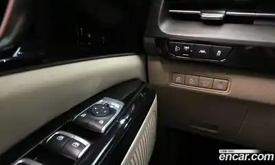 Kia Canival 2023 3.5 Автомат в Москве № 287778, миниатюра 5