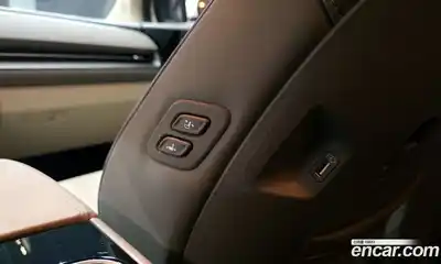 Kia Canival 2023 3.5 Автомат в Москве № 287778, миниатюра 9