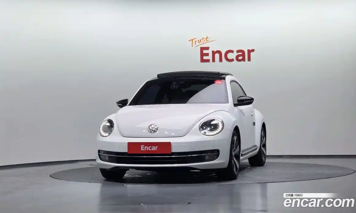 Volkswagen Beatle 2014 2.0 Автомат в Москве № 301352, фото 16