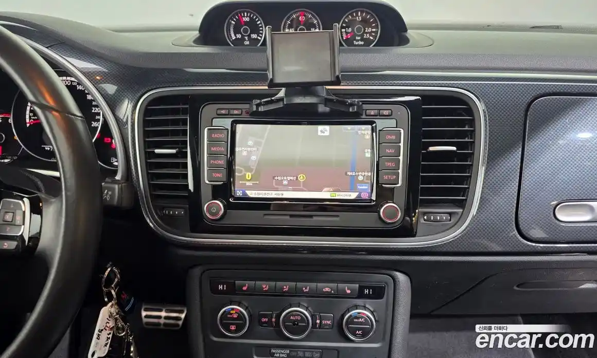 Volkswagen Beatle 2014 2.0 Автомат в Москве № 301352, фото 8