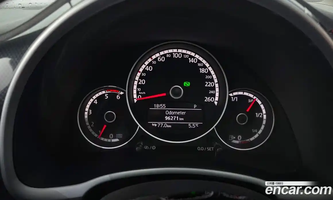 Volkswagen Beatle 2014 2.0 Автомат в Москве № 301352, фото 10