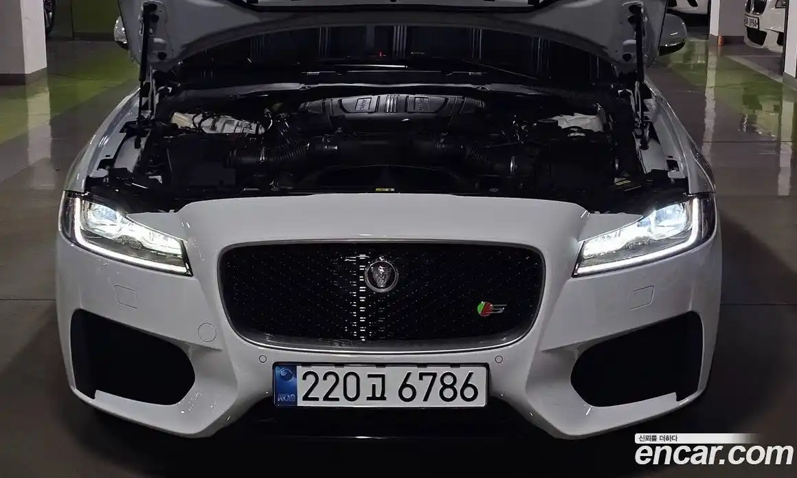 Jaguar XF 2018 3.0 Автомат в Москве № 305163, фото 11