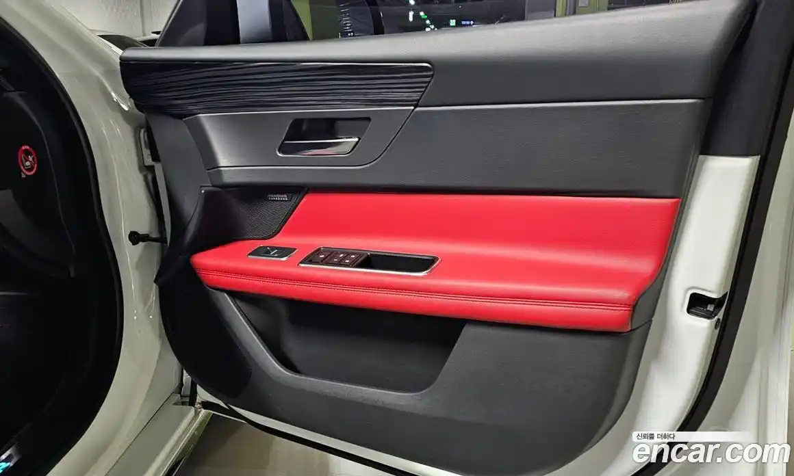 Jaguar XF 2018 3.0 Автомат в Москве № 305163, фото 4