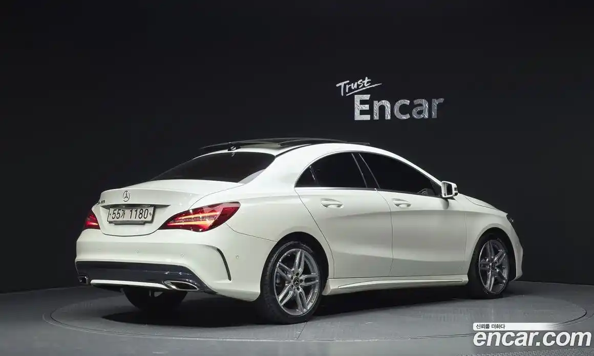 Mercedes-Benz CLA-Class 2018 2.0 Автомат в Москве № 325080, фото 13