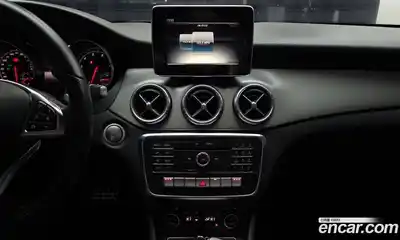Mercedes-Benz CLA-Class 2018 2.0 Автомат в Москве № 325080, миниатюра 6