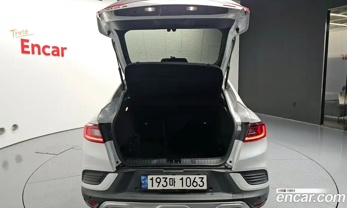 Renault XM3 2022 1.3 Автомат в Москве № 328528, фото 12