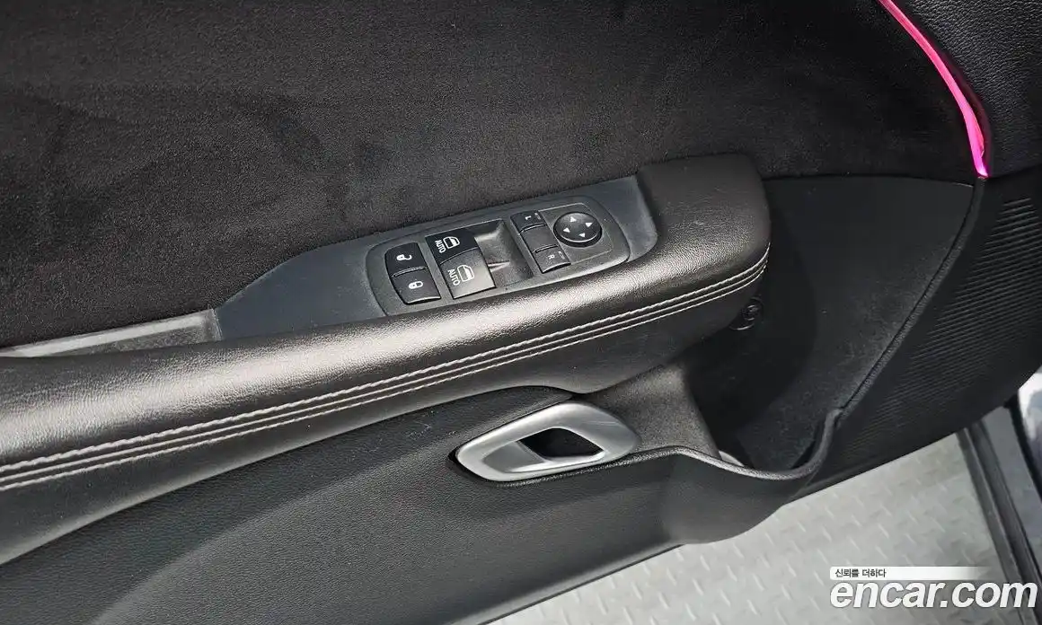 Dodge Challenger 2018 3.6 Автомат в Москве № 353796, фото 17