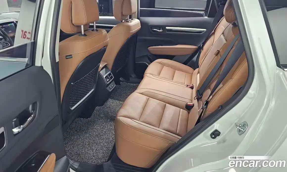 Renault QM6 2024 2.0 Автомат в Москве № 355669, фото 13