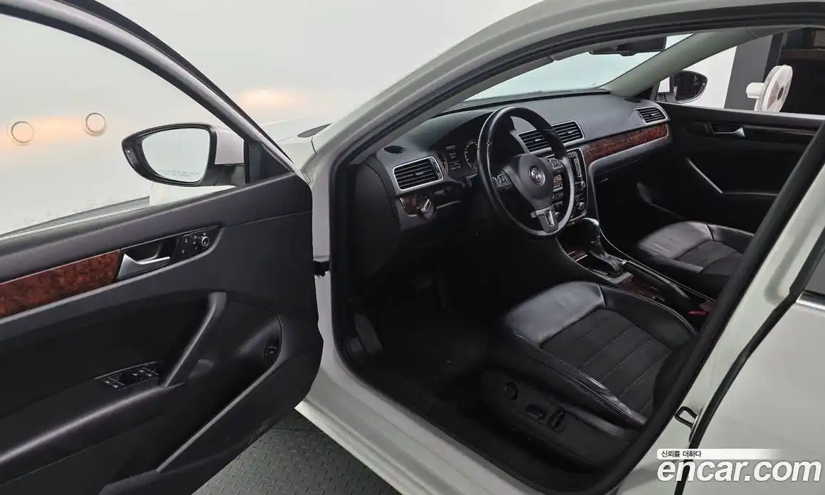 Volkswagen Passat 2012 2.0 Автомат в Москве № 358960, фото 11