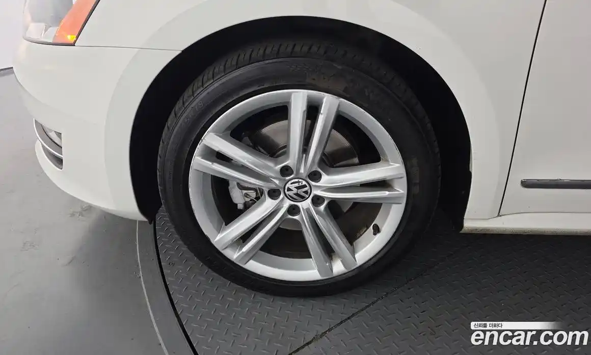 Volkswagen Passat 2012 2.0 Автомат в Москве № 358960, фото 5