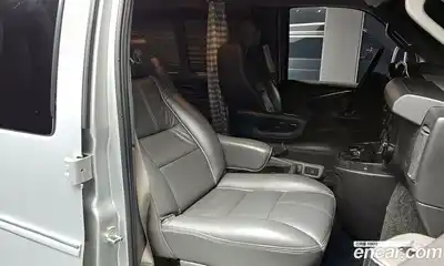 Chevrolet Express Van 2017 6.0 Автомат в Москве № 363505, миниатюра 10