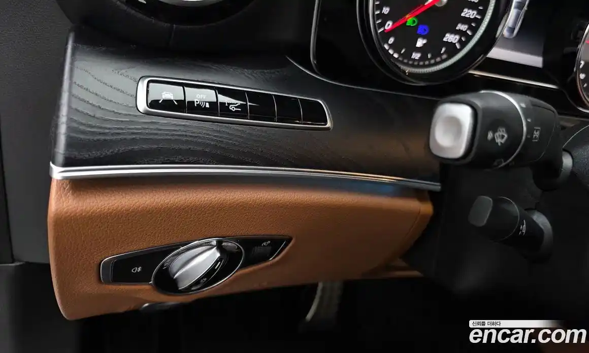 Mercedes-Benz E-Class 2019 1.9 Автомат в Москве № 372173, фото 16