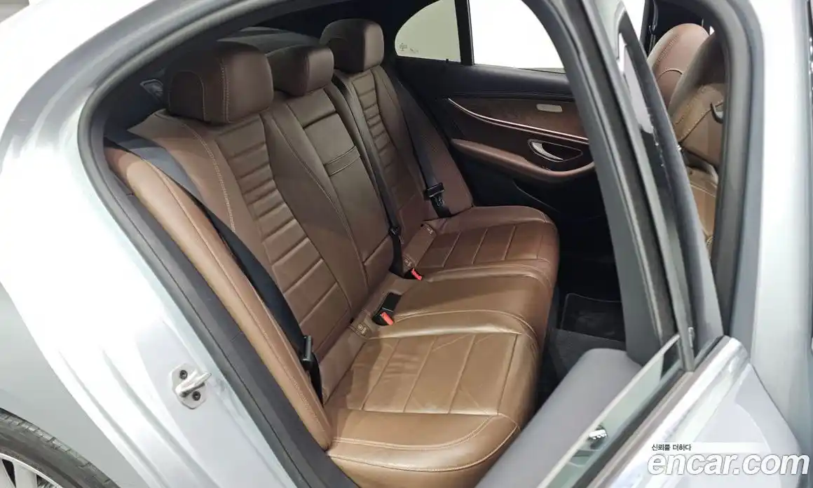 Mercedes-Benz E-Class 2021 2.0 Автомат в Москве № 372584, фото 12