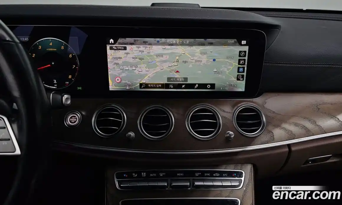 Mercedes-Benz E-Class 2021 2.0 Автомат в Москве № 372584, фото 15