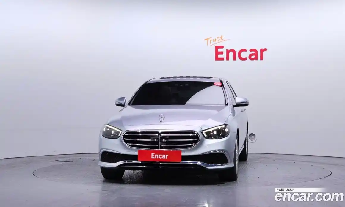 Mercedes-Benz E-Class 2021 2.0 Автомат в Москве № 372584, фото 3