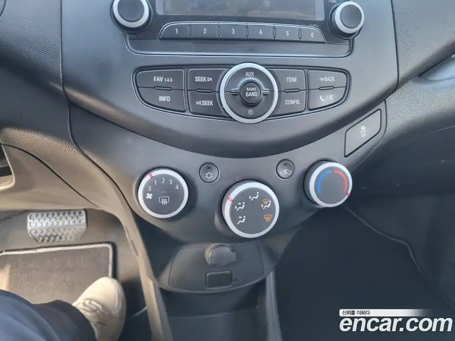 Chevrolet Spark 2015 1.0 Автомат в Москве № 37923, фото 12