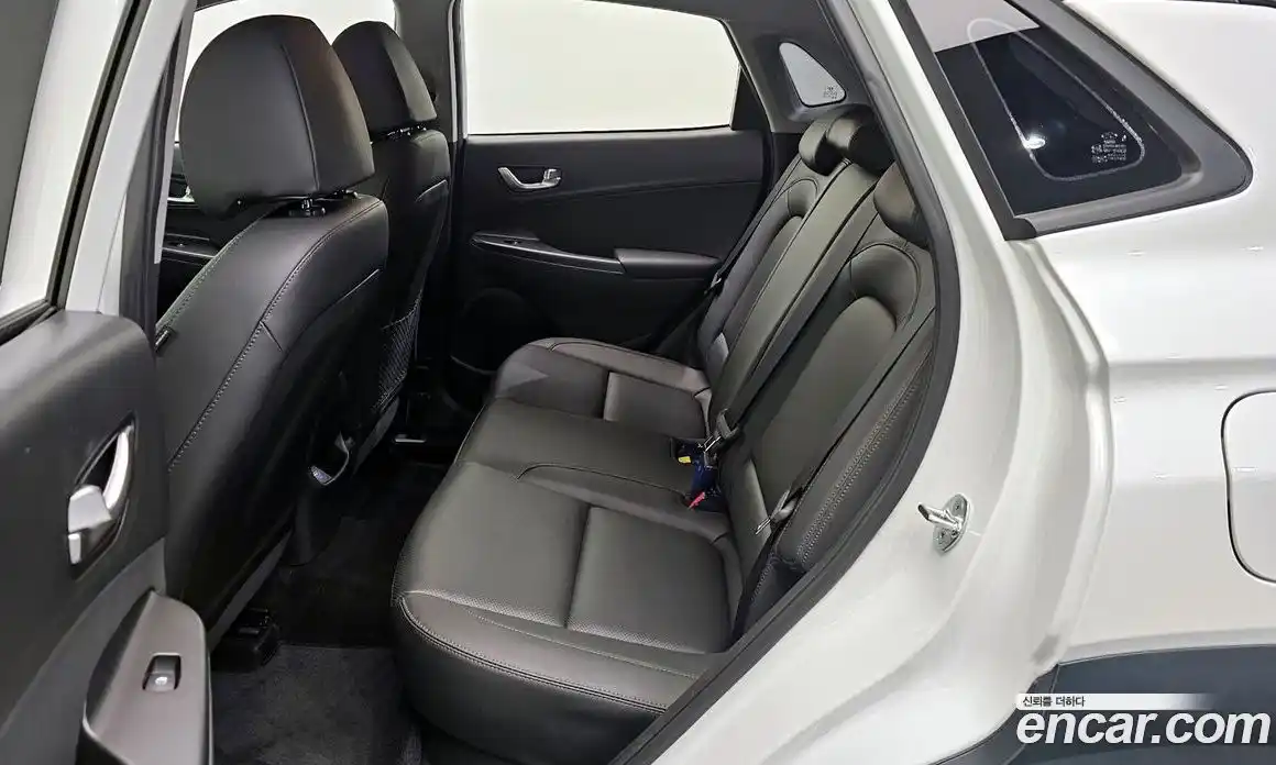 Hyundai Kona 2022 2.0 Автомат в Москве № 381302, фото 13