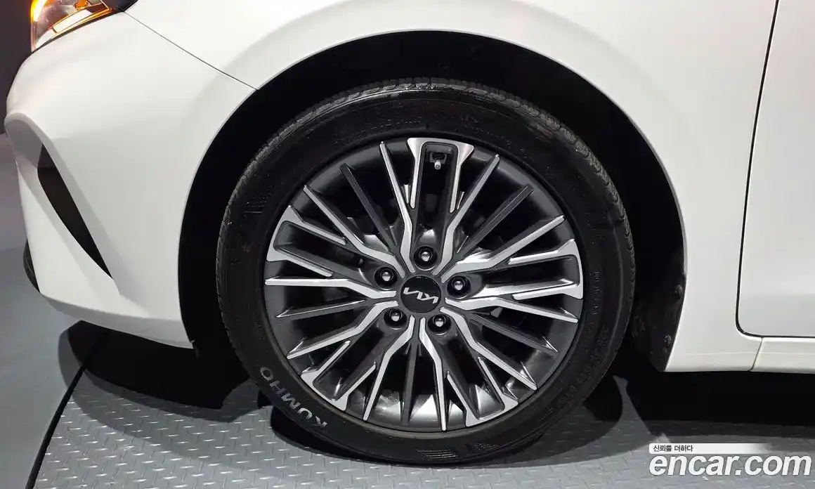 Kia K3 2022 1.6 Автомат в Москве № 385019, фото 5