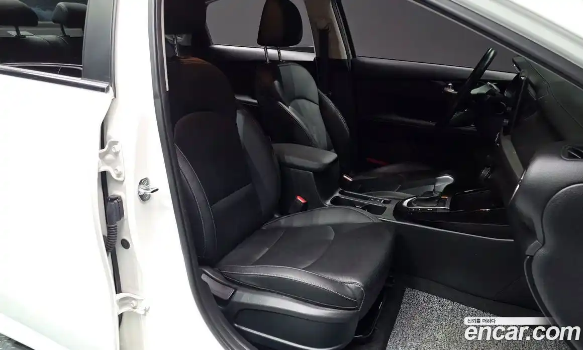 Kia K3 2022 1.6 Автомат в Москве № 385019, фото 10