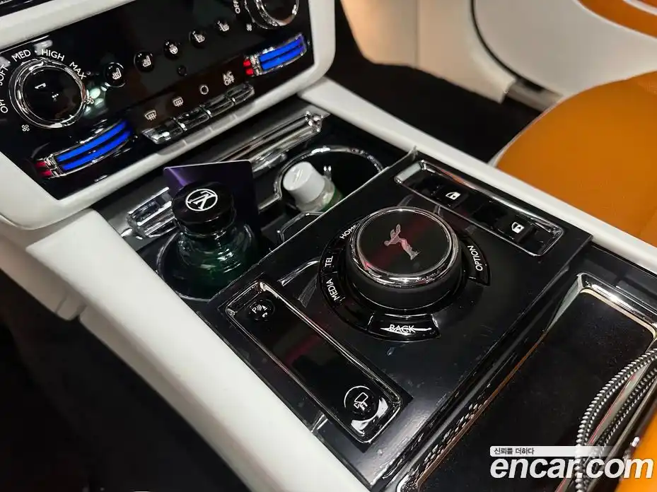 Rolls-Royce Spectre 2024 0.3 Автомат в Москве № 407301, фото 16