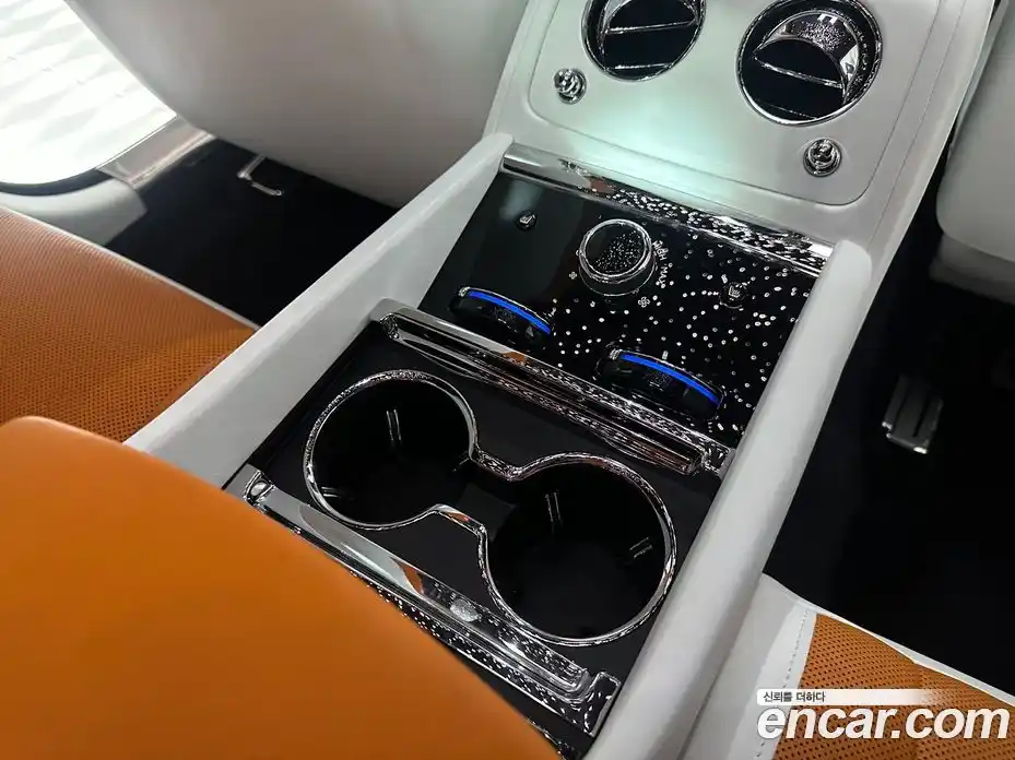 Rolls-Royce Spectre 2024 0.3 Автомат в Москве № 407301, фото 18