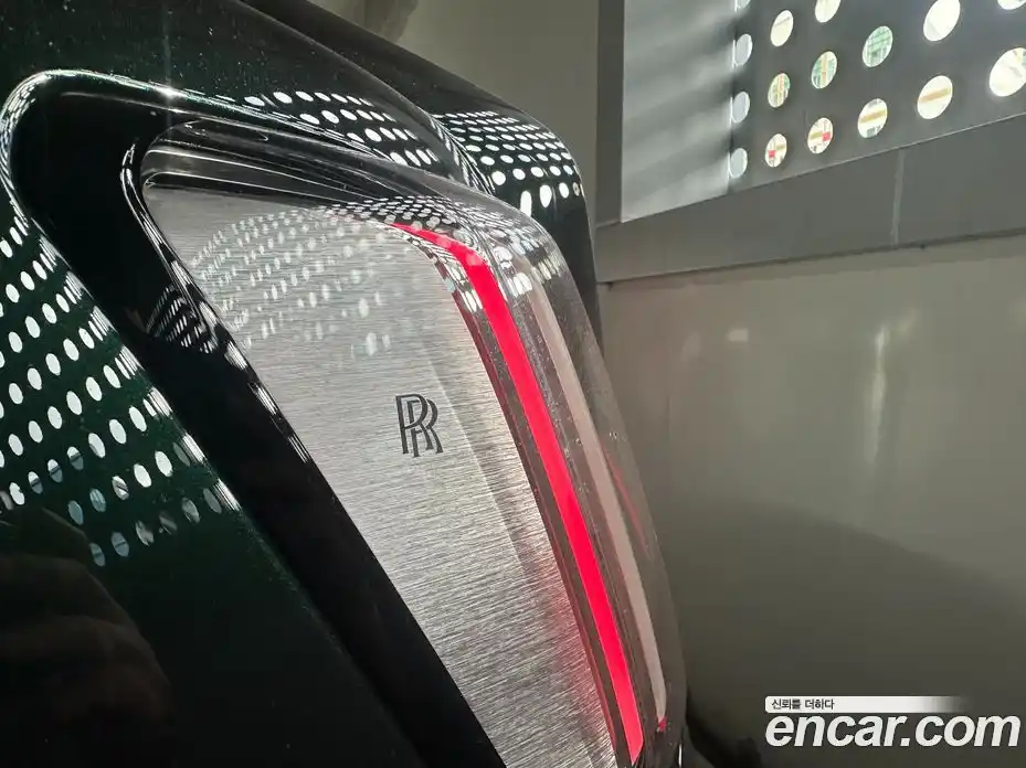 Rolls-Royce Spectre 2024 0.3 Автомат в Москве № 407301, фото 7