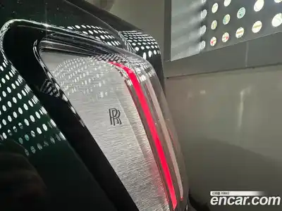 Rolls-Royce Spectre 2024 0.3 Автомат в Москве № 407301, миниатюра 7