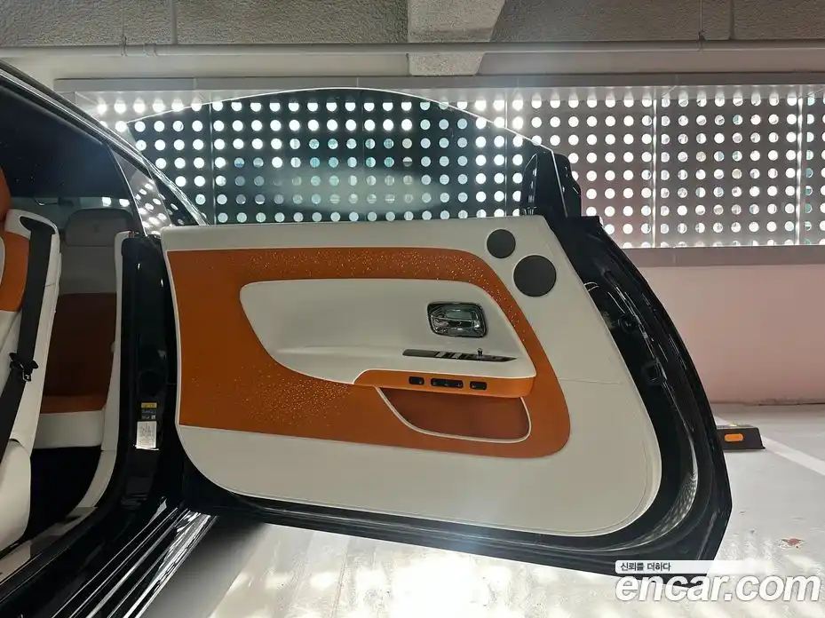 Rolls-Royce Spectre 2024 0.3 Автомат в Москве № 407301, фото 8