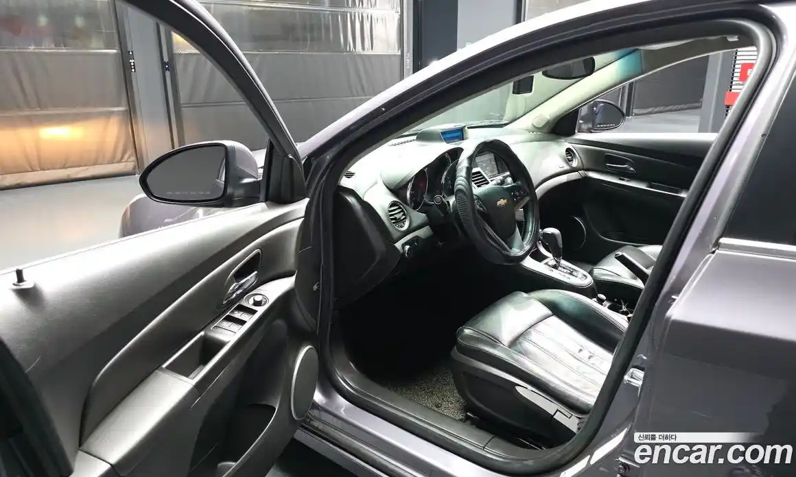 Chevrolet Cruze 2011 1.8 Автомат в Москве № 41524, фото 11