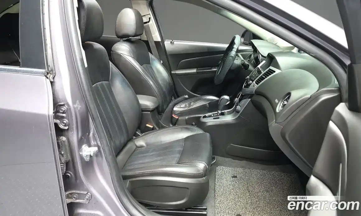 Chevrolet Cruze 2011 1.8 Автомат в Москве № 41524, фото 12