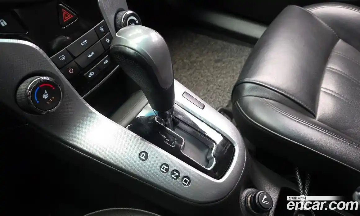 Chevrolet Cruze 2011 1.8 Автомат в Москве № 41524, фото 17