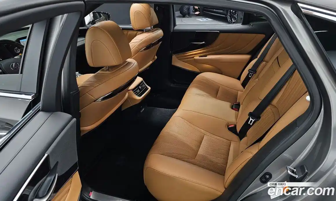 Lexus LS 2022 3.4 Автомат в Москве № 423992, фото 12