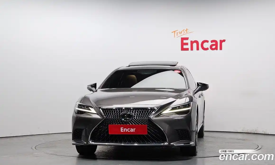 Lexus LS 2022 3.4 Автомат в Москве № 423992, фото 3