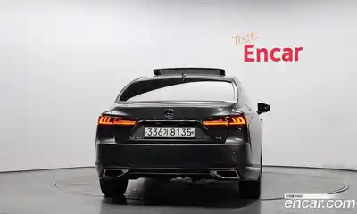 Lexus LS 2022 3.4 Автомат в Москве № 423992, миниатюра 4