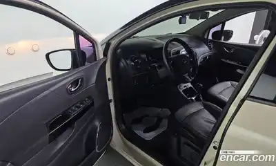 Renault QM3 2016 1.5 Автомат в Москве № 424072, миниатюра 11