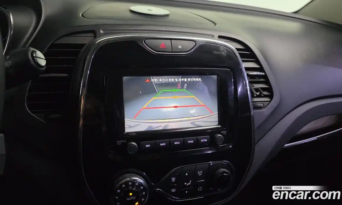 Renault QM3 2016 1.5 Автомат в Москве № 424072, фото 15