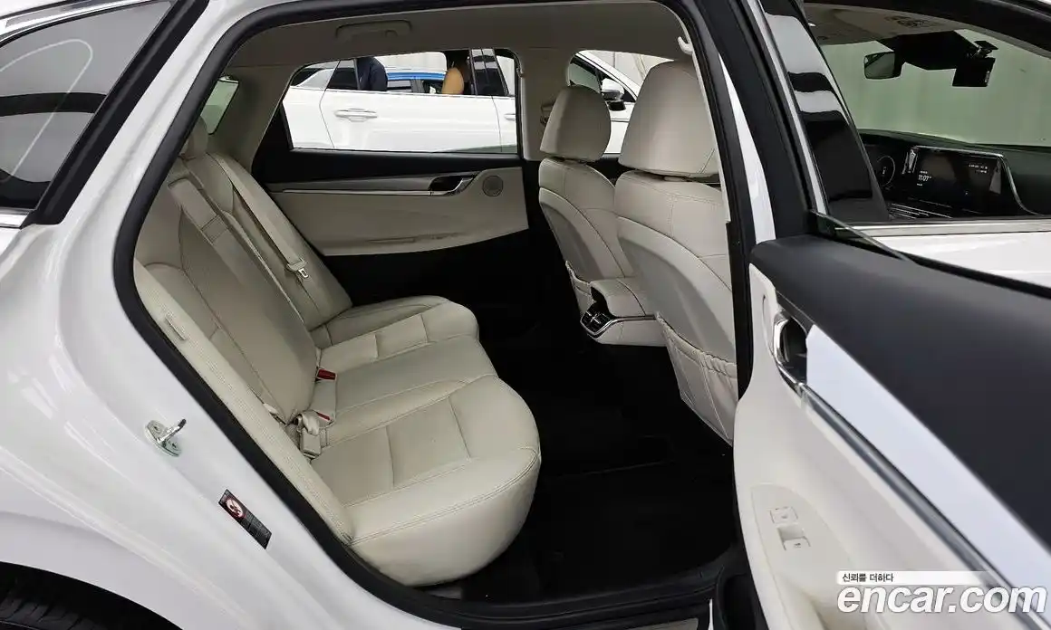 Hyundai Grandeur 2022 2.5 Автомат в Москве № 42850, фото 20