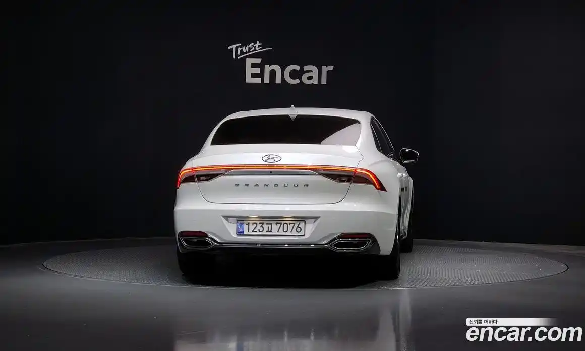 Hyundai Grandeur 2022 2.5 Автомат в Москве № 42850, фото 8