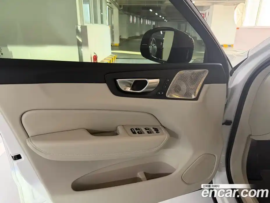 Volvo XC60 2026 2.0 Автомат в Москве № 430222, фото 12