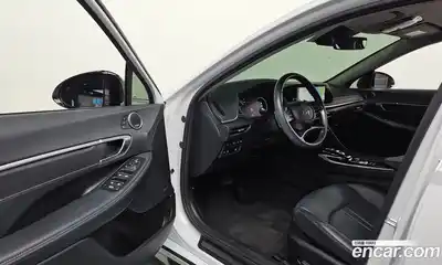 Hyundai Sonata 2022 1.6 Автомат в Москве № 43223, миниатюра 10