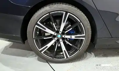 BMW 5-Series 2025 2.0 Автомат в Москве № 463548, миниатюра 4