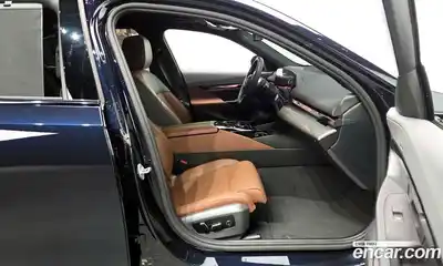 BMW 5-Series 2025 2.0 Автомат в Москве № 463548, миниатюра 10