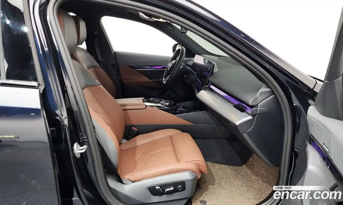 BMW 5-Series 2025 2.0 Автомат в Москве № 463717, фото 11