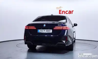 BMW 5-Series 2025 2.0 Автомат в Москве № 463717, миниатюра 4