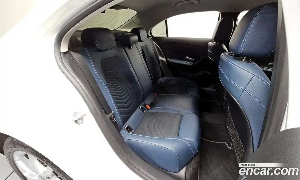 Mercedes-Benz A-Class 2020 2.0 Автомат в Москве № 466237, фото 12