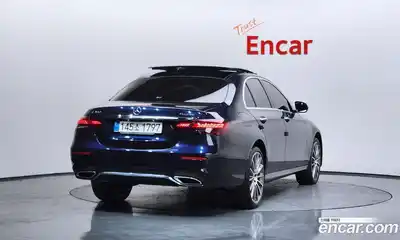 Mercedes-Benz E-Class 2022 2.0 Автомат в Москве № 466379, миниатюра 2