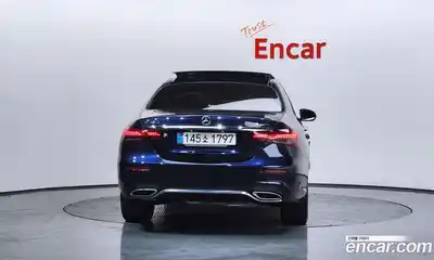 Mercedes-Benz E-Class 2022 2.0 Автомат в Москве № 466379, миниатюра 4