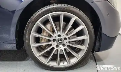 Mercedes-Benz E-Class 2022 2.0 Автомат в Москве № 466379, миниатюра 5