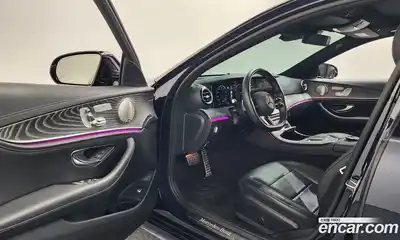 Mercedes-Benz E-Class 2022 2.0 Автомат в Москве № 466379, миниатюра 10