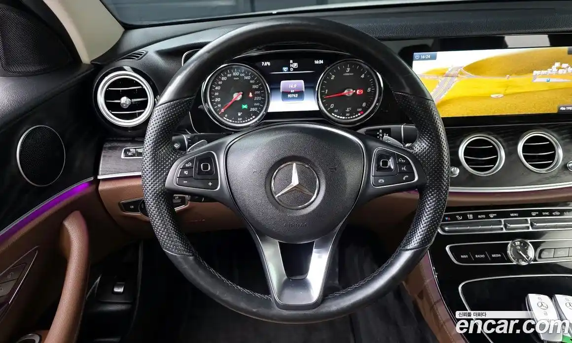 Mercedes-Benz E-Class 2017 1.9 Автомат в Москве № 467873, фото 15